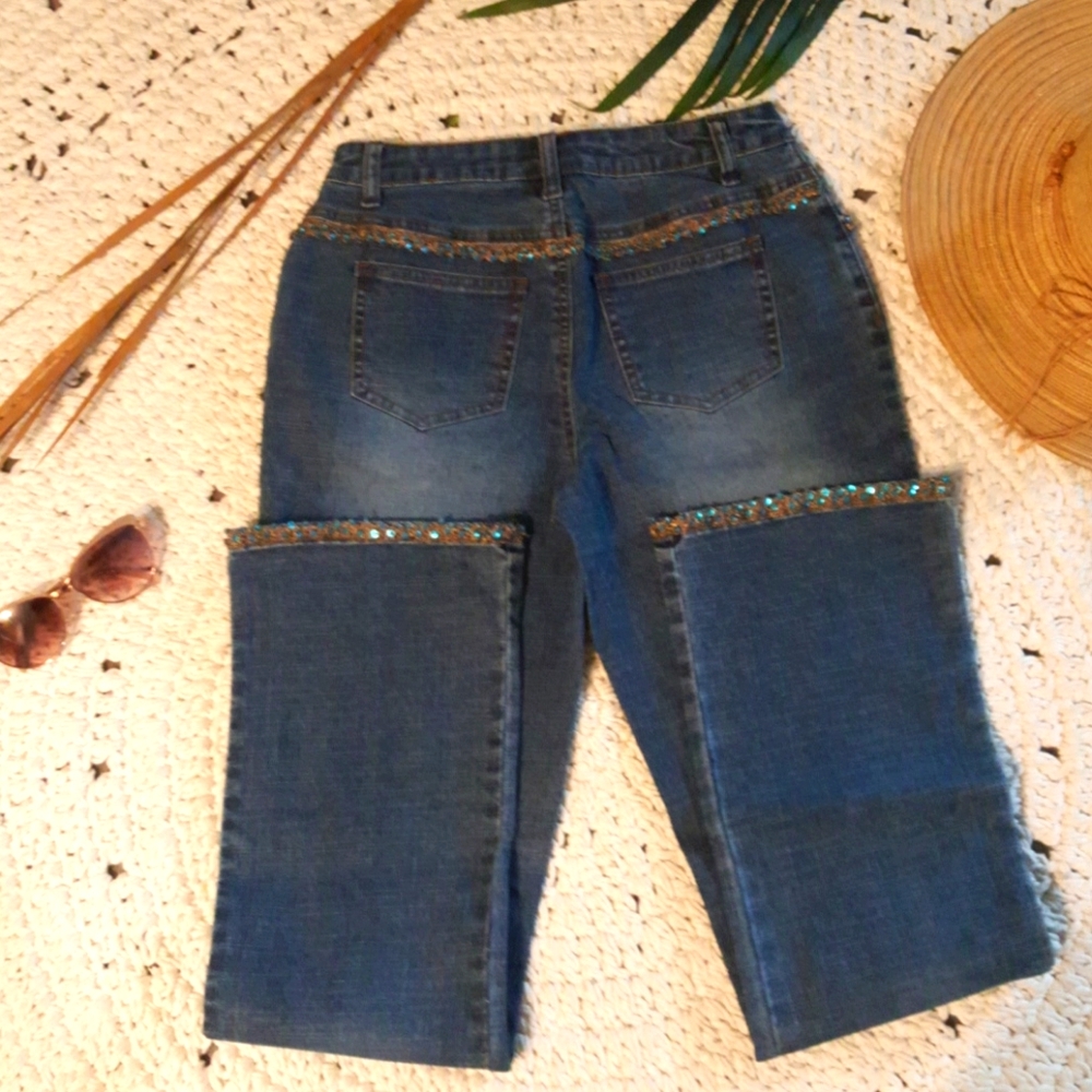 NEW D MODE CLASSIX JEANS SIZE 2 WITH BLUE STONES